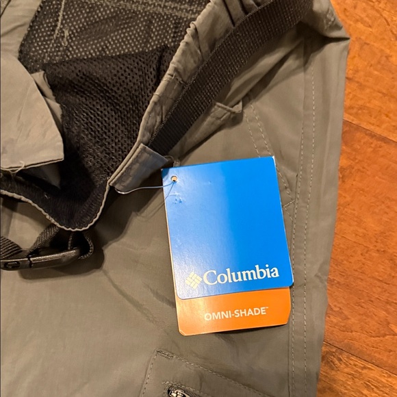 Men's Columbia Gray Cargo Pants - Picture 4 of 5